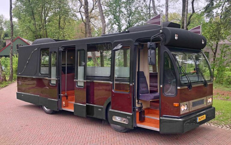 De enkele reis Uitvaartbus